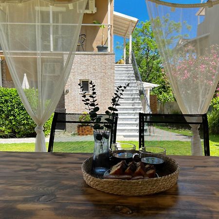 Armonia Apartments & Studios Perivolion Bagian luar foto